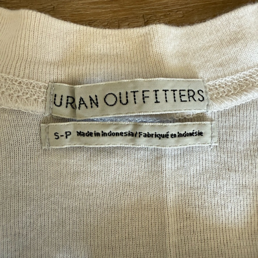 Women’s Urban Outfitters Cream Knit Top - Picture 4 of 9